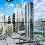 FAM Living - Modern 3 Beds+Maidroom Home in Downtown Burj view