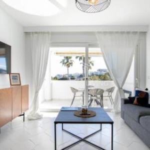 Open plan modern apartment with sea views in Miraflores Mijas Costa