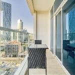 Bright Studio With Mesmerizing Canal and City View Dubai 