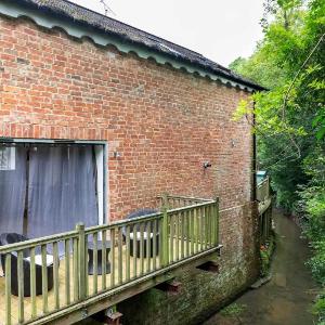 Luxury -Chelt Walking-2Bed-Long Stays-Parking
