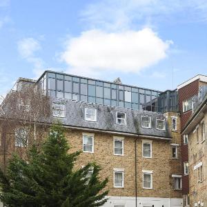 Westcliff Penthouse with Sea Views and Balcony