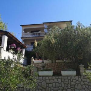 Apartments with parking space Lopar Rab - 18896