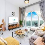 FAM Living - Cozy 1 Bedroom Home near the Iconic Dubai Frame 