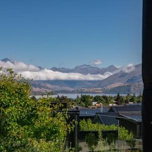 Views on Farrant
