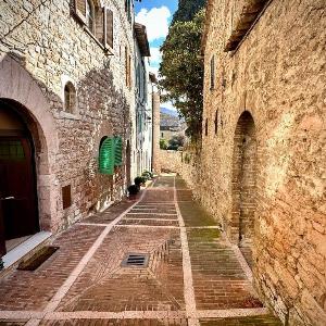 Chiama Grotta Ride the Beauty Assisi