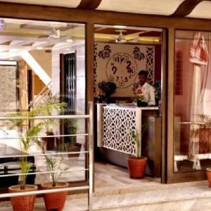 Hotel Churu Palace
