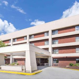 Days Inn by Wyndham Davenport