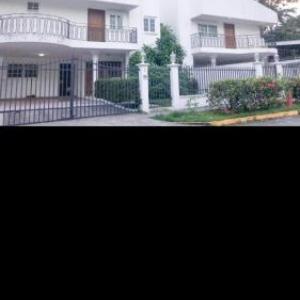 Casa Duplex Privada con Piscina