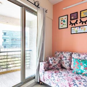 Spacious 1 BHK ( 610 Sq Ft.) with Swimming Pool
