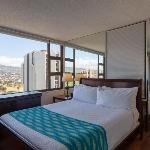 21st Floor Condo With View of Ko'olau Mountains and the Ala Wai Canal condo