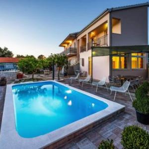 Seaside family friendly house with a swimming pool Razanj Rogoznica - 19735
