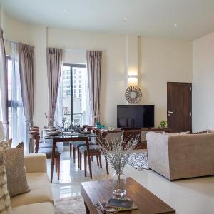 Marine Suites