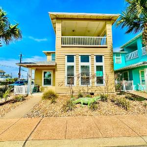 Palm Sun Daze Village Walk