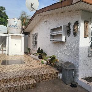 Cozy 2 Bedroom Bungalow.