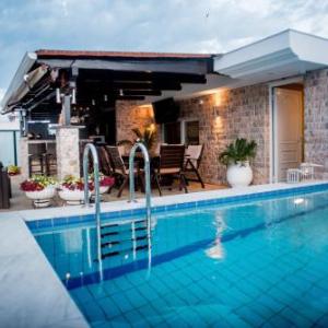 Luxury Penthouse with private pool