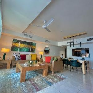 Luxury 2BHK Sea Facing Apt