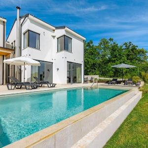 Villa Sunset - with private pool squash coart and table tennis
