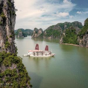 Heritage Line Ginger Cruise - Halong Bay & Lan Ha Bay