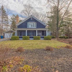 Stunning Views of Lake Michigan - Beautiful Home