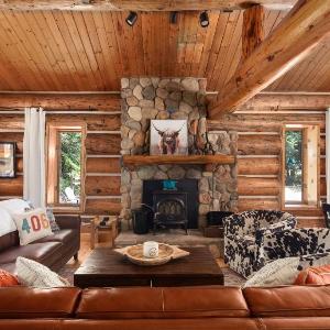 Apres Chalet