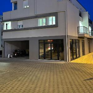 Apartments with parking space Kastel Stafilic Kastela - 22533