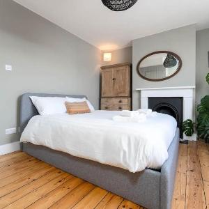 Host & Stay - Grove Townhouse
