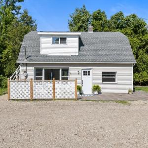 Pine Cove - Close to downtown and beaches