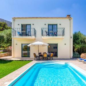 Villa Nefeli Green by Villa Plus