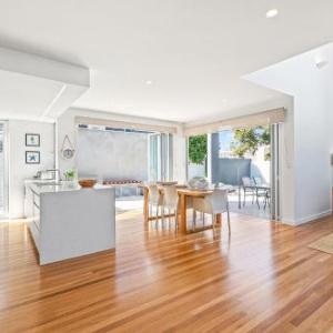 Anna Superbly Stylish Luxury Townhouse
