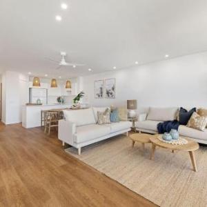 U2 Park Cres Modern & Stylish 2 bedroom apartment Close to Beach and Restaurants