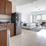 Stylish & Spacious Studio in JLT - Sleeps 3 Dubai 