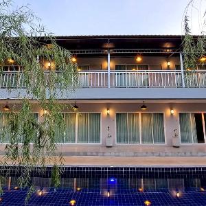 White Jade Villa Resort