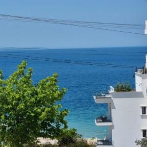 A6 Golden View Studio