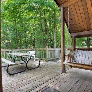 Rustic Cabin in Lake Monroe
