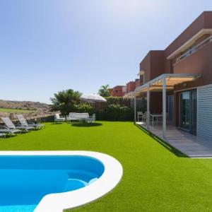 Salobre private pool overlooking to the golf course- Pet friendly