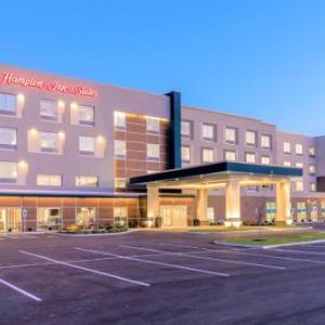 Hampton Inn  Suites by Hilton Cincinnati West