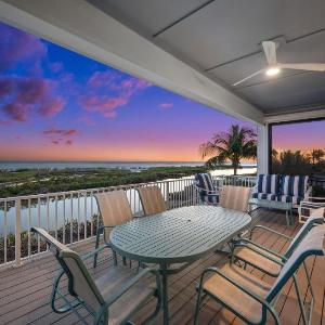 Papa's Boat House - 8214 Estero Blvd home