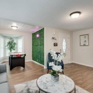 Luxurious And Spacious Gem In The Heart Of ATL