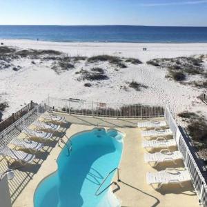 Dolphin View Beachfront Duplex B Pet Friendly