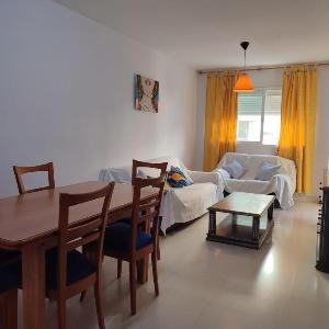 Beautiful apartment with pool and AC