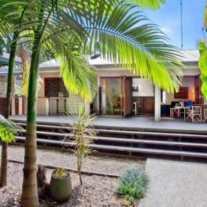 7 Depper Cosy Beach House in Central Sunshine Beach