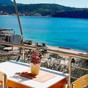 Sea Side Serenity 6
