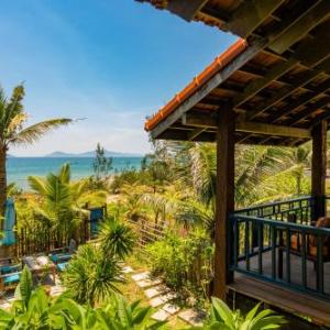 Flow House 3BR Beachside by HÙA Homes