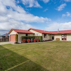 Alpine Scenery - Wanaka Holiday Home