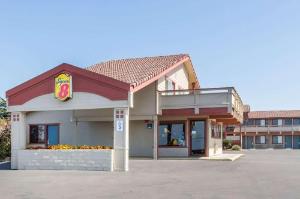 Super 8 by Wyndham Fort Bragg, Fort Bragg