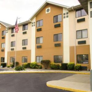 Bridgman Hotels Deals At The 1 Hotel In Mi Nearby Hotels