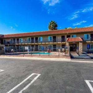 Econo Lodge Inn & Suites Escondido