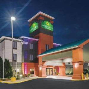 La Quinta Inn & Suites by Wyndham Louisville East