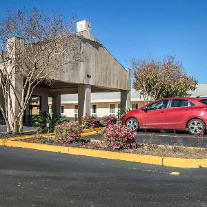 Rodeway Inn & Suites