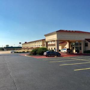 Comfort Inn & Suites at I-74 and 155